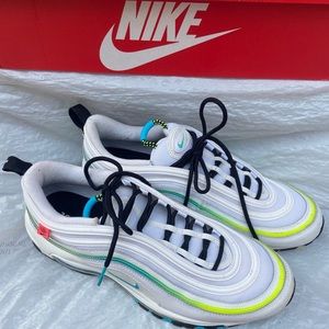 Men’s Nike Air Max 97s Tennis Shoes